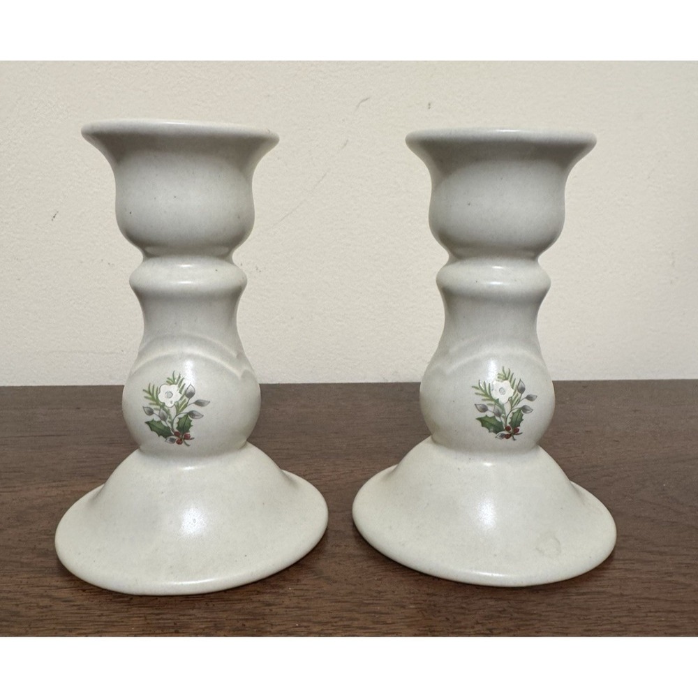 Vintage Pfaltzgraff Christmas Heirloom Pair‎ of Candle Holders-Retired 2003